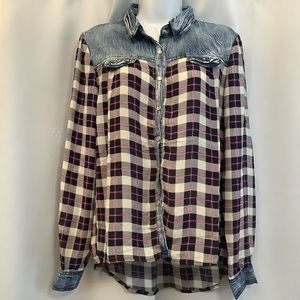 Kessley Shirt Women’s Size Large. Snaps, Denim Plaid Coastal Cowgirl